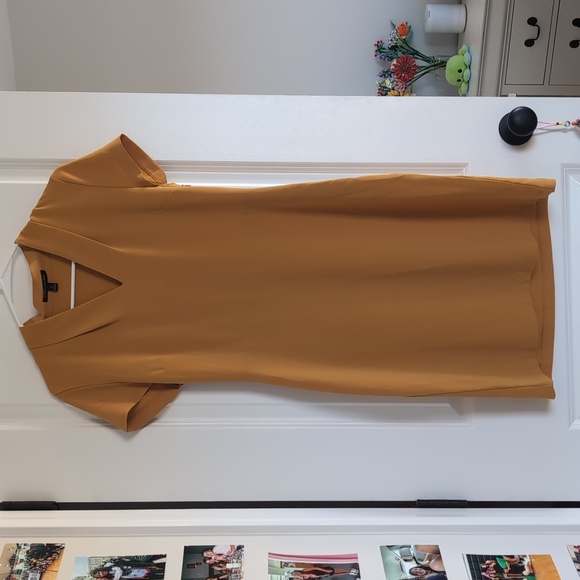 Banana Republic Dresses & Skirts - NWOT Mustard Banana Republic Dress Size 6